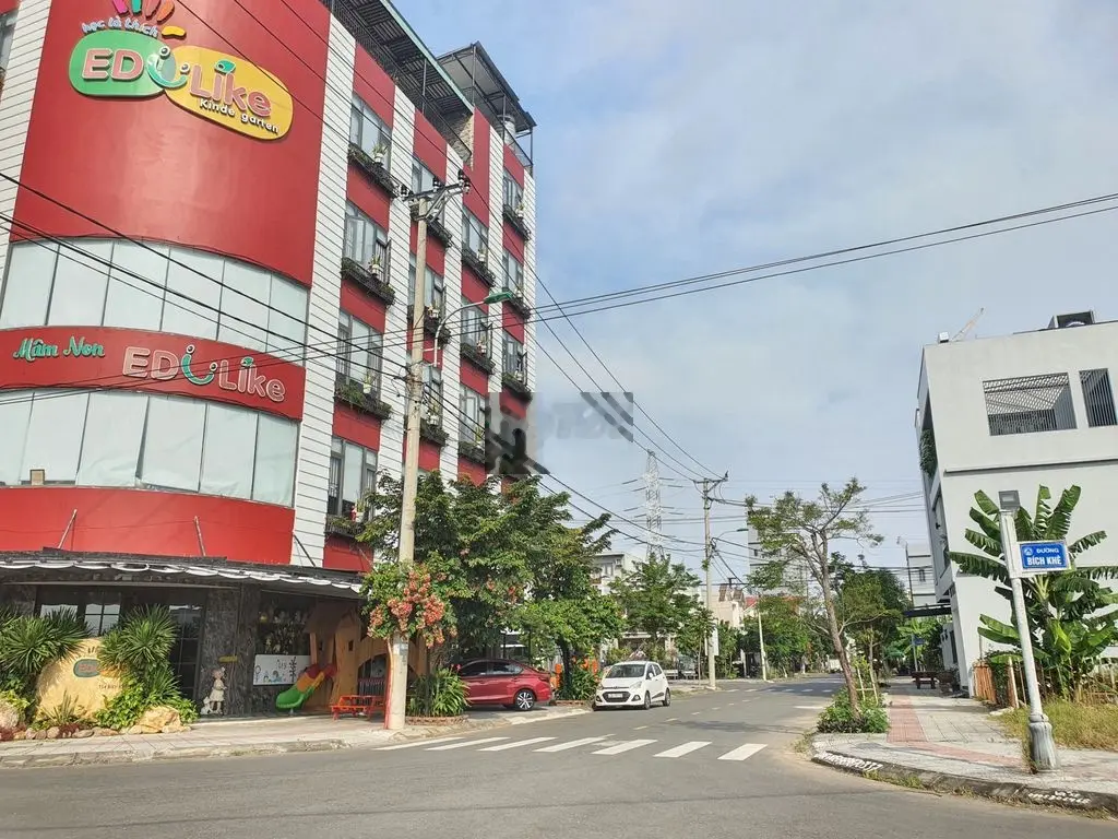 BÁN GÓC 2MT ĐƯỜNG BÍCH KHUÊ VÀ VŨ ĐÌNH LIÊN - HOÀ XUÂN , CẨM LỆ .