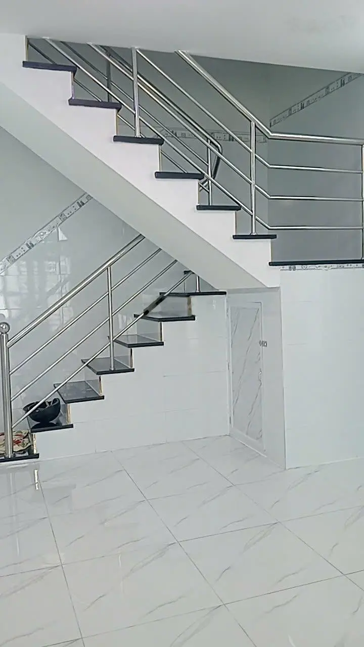 Bán gấp nhà riêng tại Huỳnh Tấn Phát, 4,8 tỷ, 89m2, 4PN, 2WC, nội thất cơ bản như máy lạnh