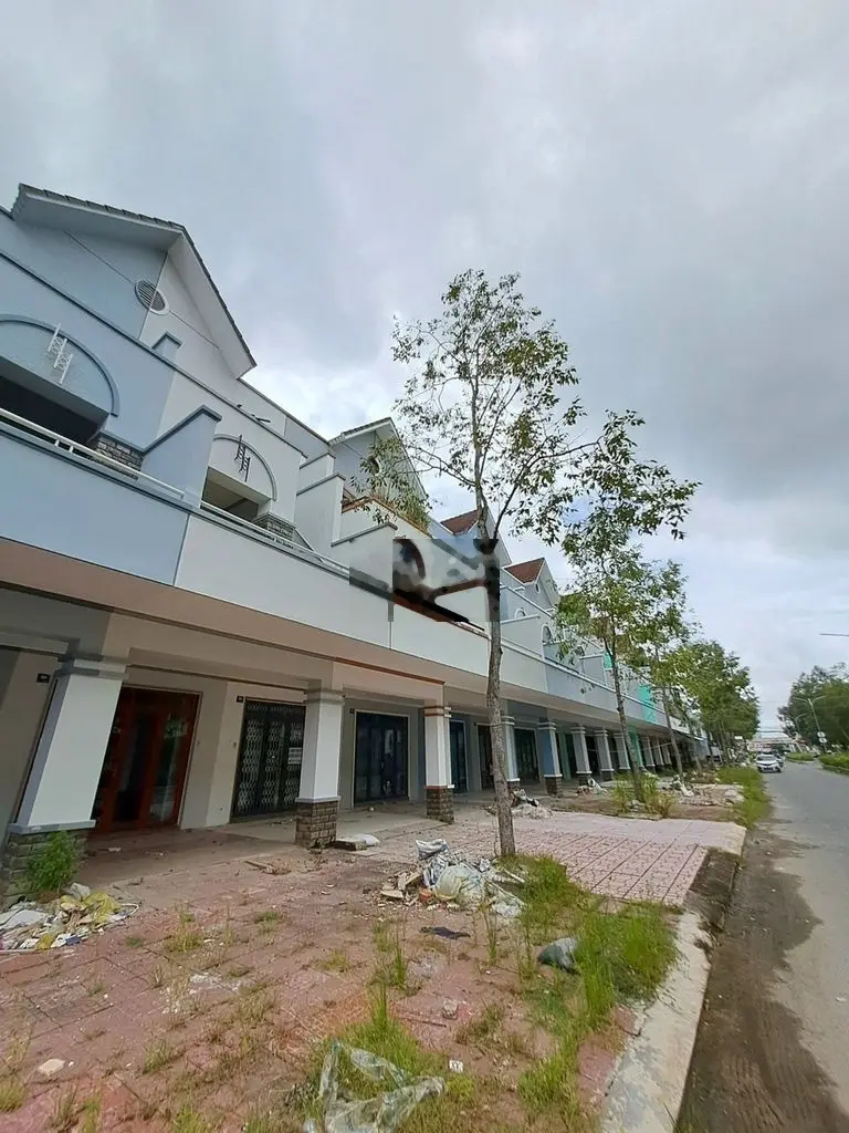 Nhà 1 trệt 2 lầu KDC Minh Châu Sóc Trăng