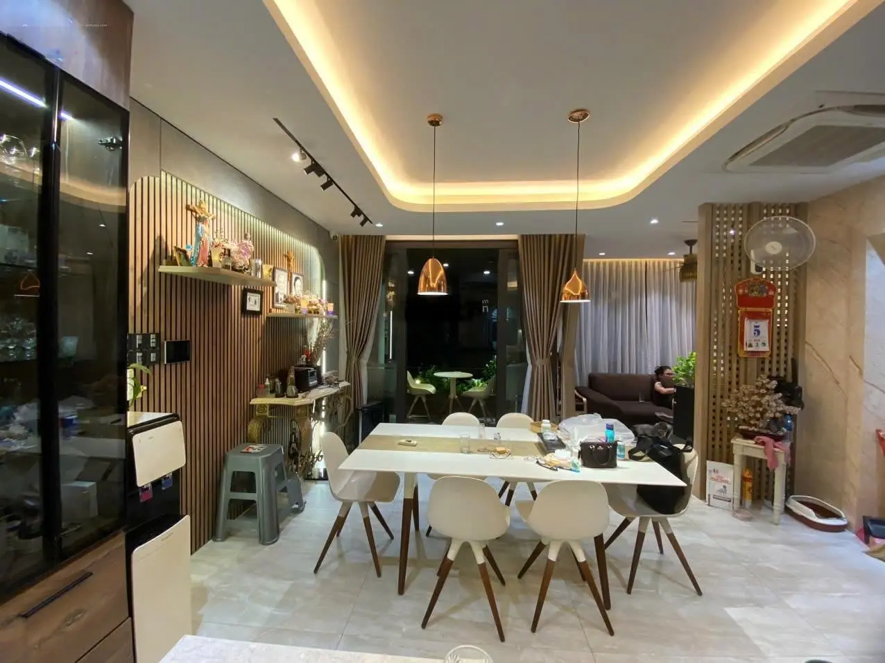Nhà đẹp mới XD, có thang máy, ngay công viên HVT, gần sân bay, Đ. Phạm Văn Hai, TB, DT 6,85x9,2m