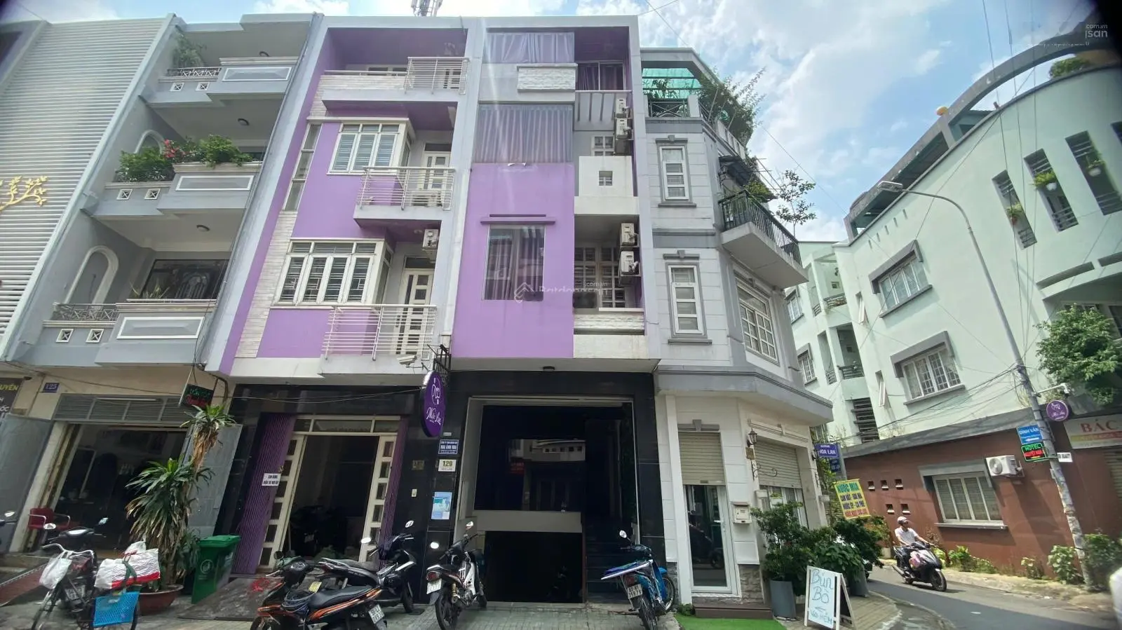 Bán nhà mt hoa lan, p2, phú nhuận 4 tầng, khu vip đang kinh doanh giá bán 24,5 tỷ tl
