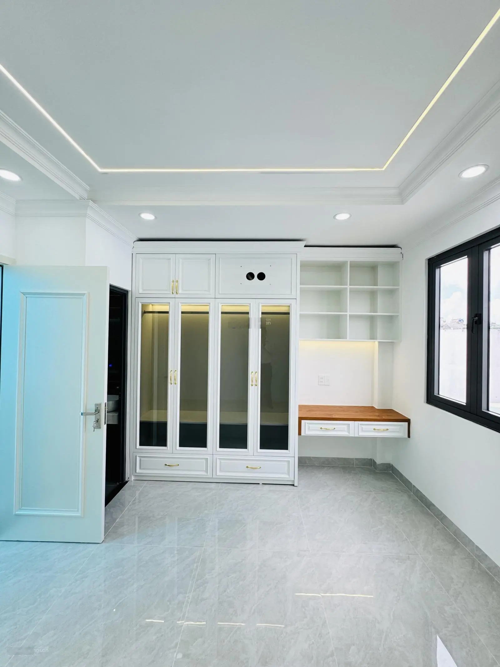Nhà mới Tặng nội thất Đối diện Vạn Phúc City, Đường Ô tô Kinh doanh buôn bán, SHR Vào Ở ngay.