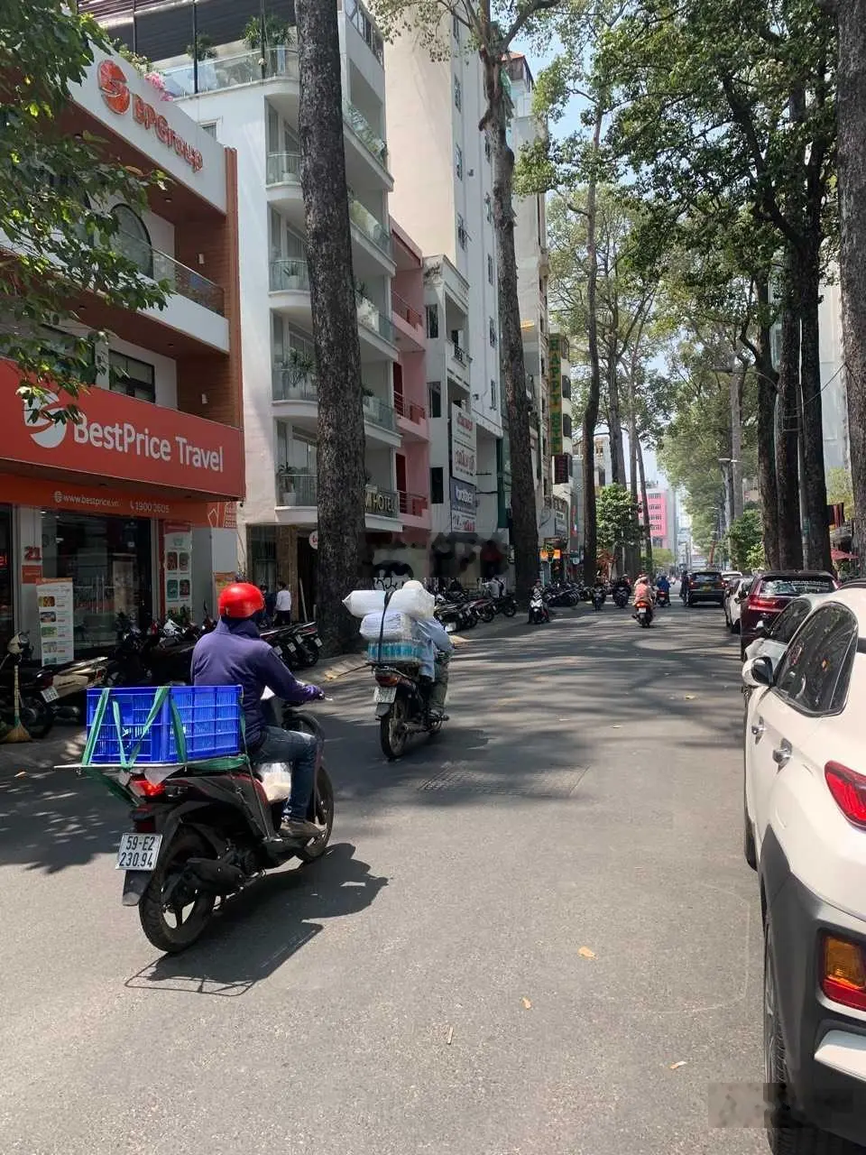 Mặt tiền Nguyễn Trãi ngay ngã 6 Phù Đổng 9 tầng thu nhập 320tr/tháng giá 145 tỷ