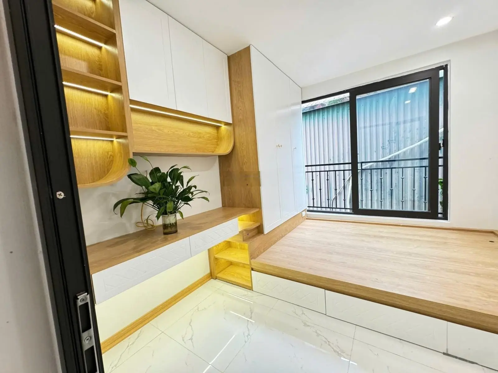 Siêu hiếm - TT Thanh Xuân - mới kong 5 tầng - full nội thất - ngõ nông - đi bộ ra phố