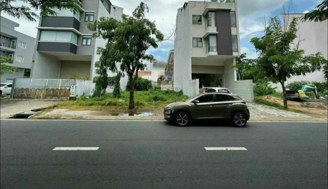 Chính chủ bán gấp đất nền đường Lê Thị Chợ, Phú Mỹ, Quận 7. Giá chỉ 2 tỷ. Sổ riêng. 0906 806 *** Ngân