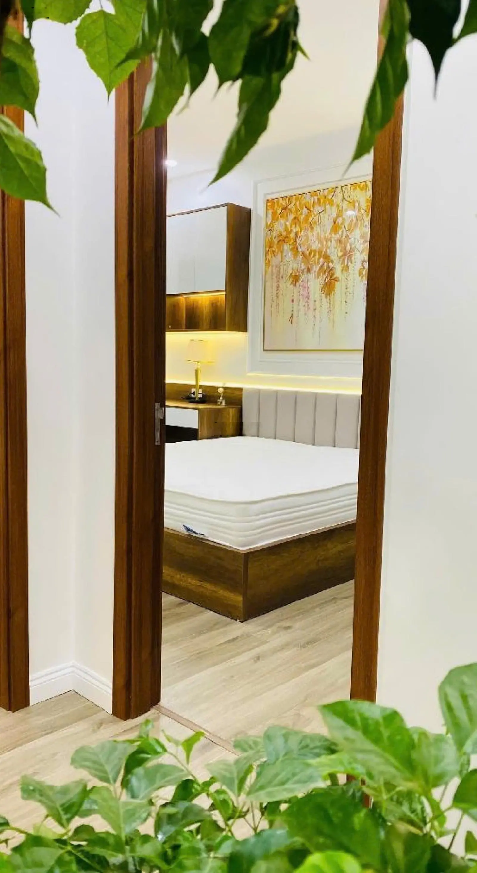 Bán chung cư B1 Hàm Nghi 107M2, 3PN , lô góc 2 thoáng, nội thất mới đẹp, ở ngay, giá 5,95 tỷ
