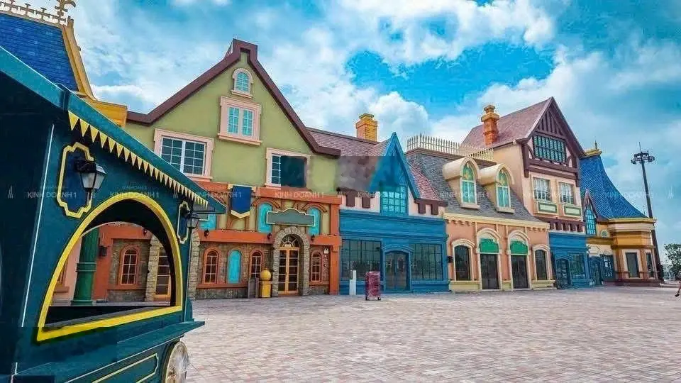 Bán Shophouse 3PN, 3WC Vinhomes Royal Island, Thủy Hà, Thủy Nguyên, Hải Phòng, 9,8 tỷ