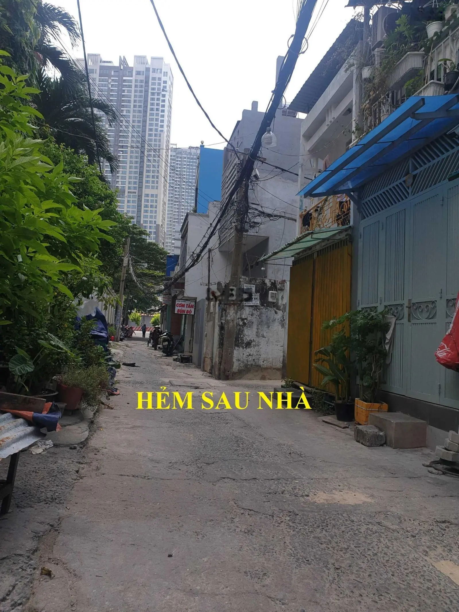 Chính chủ bán nhà - diện tích đất lớn, xây biệt thự, văn phòng,.... kế bên Quận 1