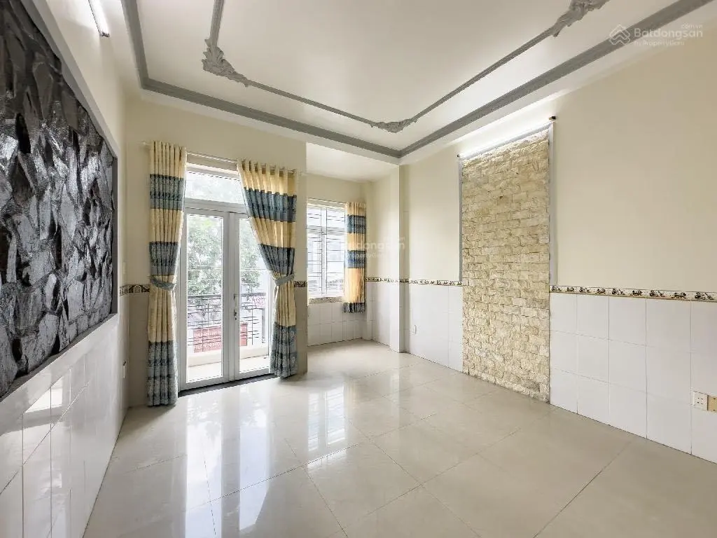 Nhà, vị trí đẹp, hẻm 7m. DT 11 x 35m. Chỉ 12.7 tỷ. Ngay TT Hóc môn, khu nhiều VP công ty