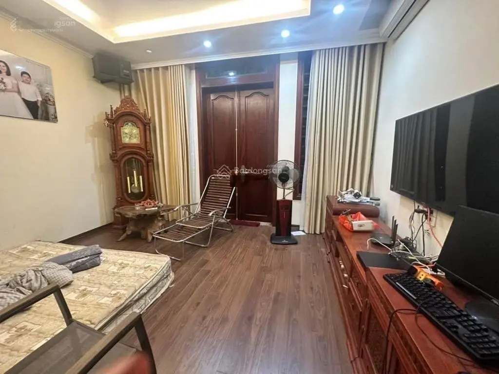 Bán nhà trung tâm phố Ngọc Lâm - 5 tầng thang máy - 5m ra mặt phố - 70m2 chỉ 12.5 tỷ