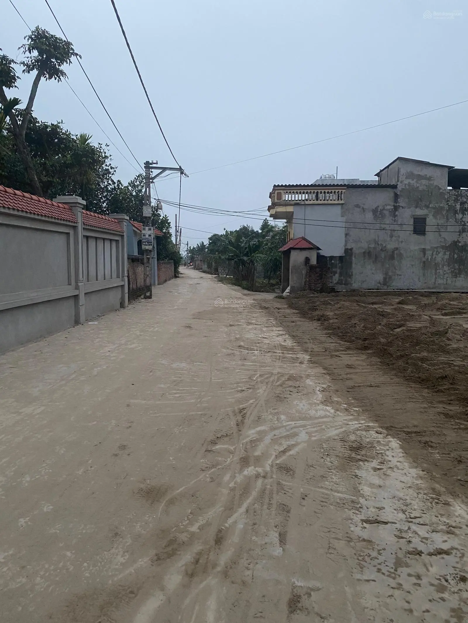 Vỡ nợ cần bán gấp đất mặt đường oto tránh nhau, chỉ nhỉnh 1 tỷ