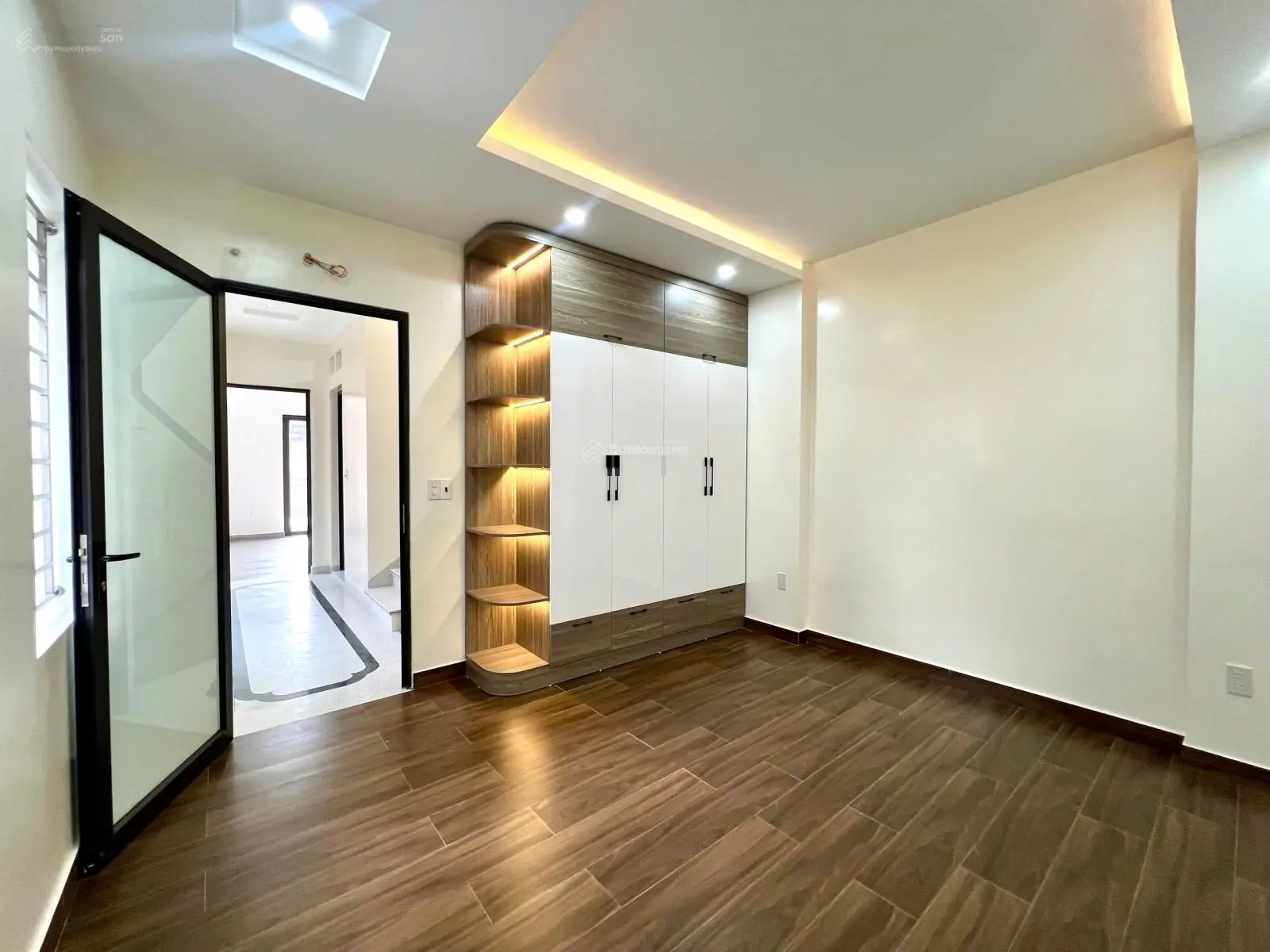 Bán nhà riêng view đẹp tại phường Dư Hàng Kênh, giá tốt nhất chỉ 4,68 tỷ VND, 65m2