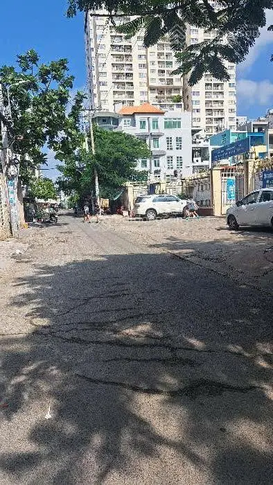 Bán nhà mặt tiền khu vực Lâm Văn Bền, Tân Kiểng, Q7; DT 77m2; 4 tầng; 10 tỷ