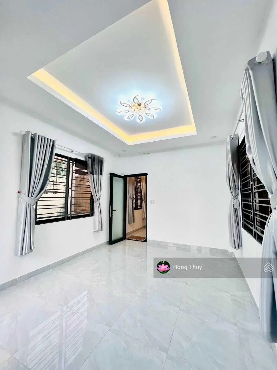 Chính chủ cần bán nhà mặt tiền ngay chợ Phạm Văn Hai, DT 4mx15m 4 lầu tiện kinh doanh chỉ 14 tỷ tl