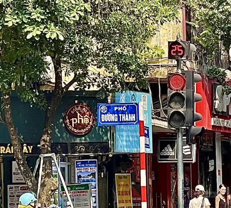 Cần bán nhà căn góc mặt phố Đường Thành, Hoàn Kiếm. DT sổ 220m2 x MT 8m. Vị trí đẹp nhất mặt phố
