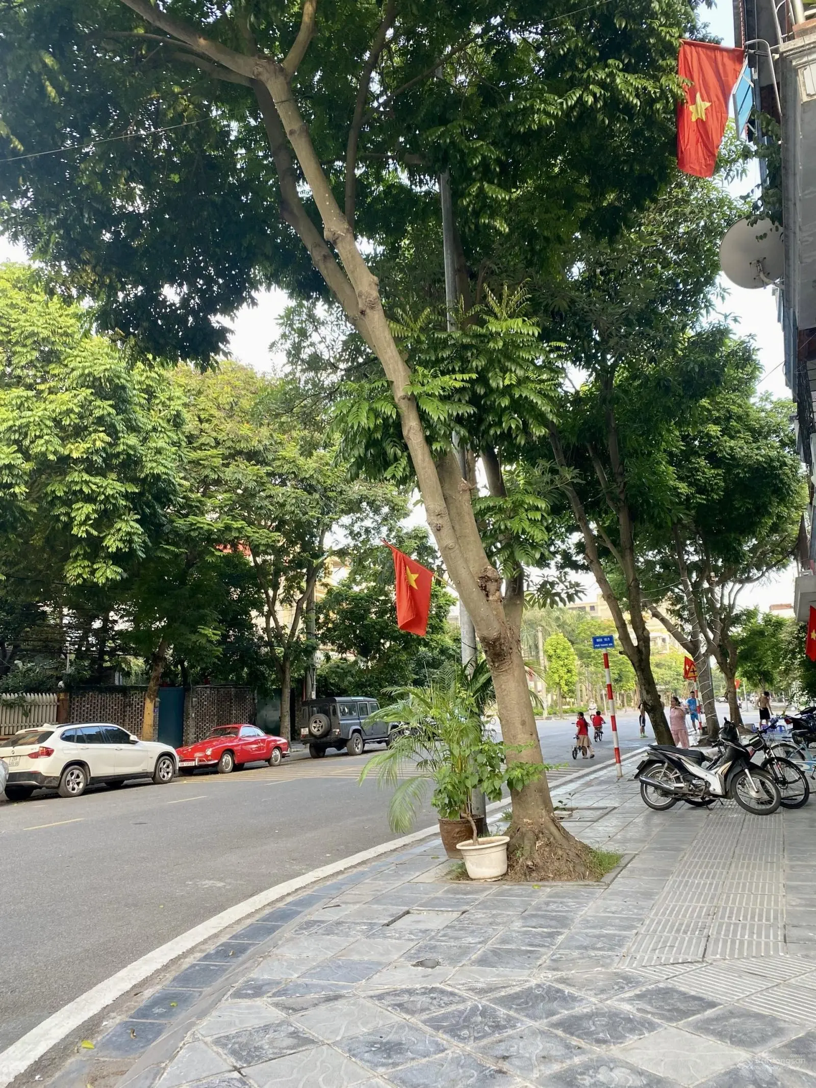 Bán liền kề view công viên khu tđc thượng thanh 115m2, 6 tầng thang máy, full nội thất xịn sò