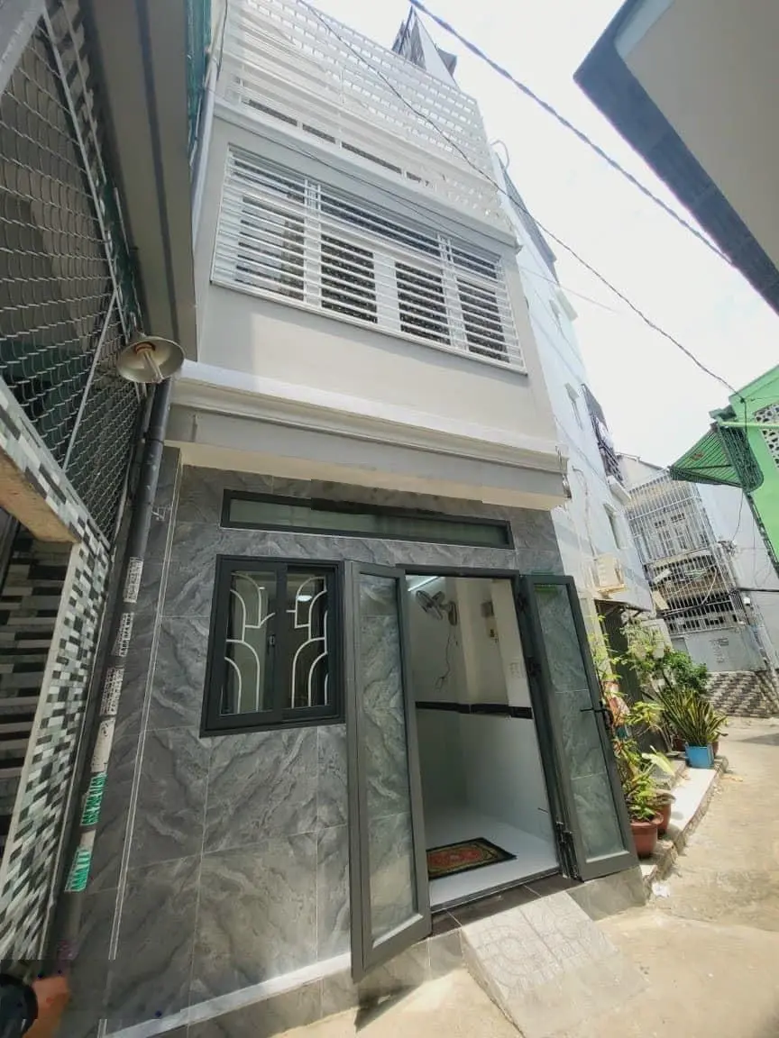 Chủ kẹt bán gấp nhà Minh Phụng Q. 6, 48m2 gần chợ Giá 1 tỷ 360