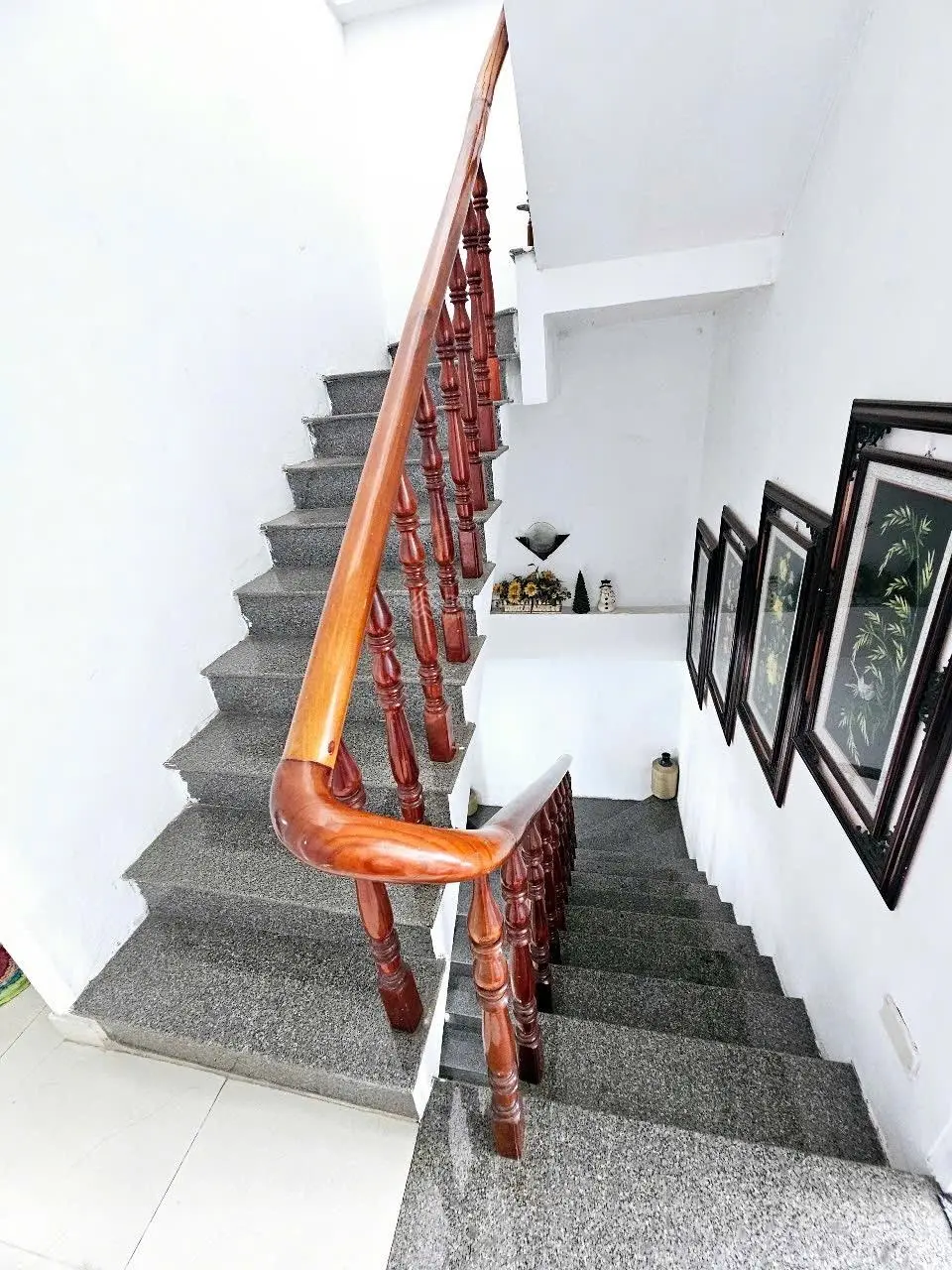 Nhà đường Trần Hưng đạo 3lầu 3p ngủ giá 3.5ty nhà trống giao ngay sổ riêng hoàn công sàn 100m2