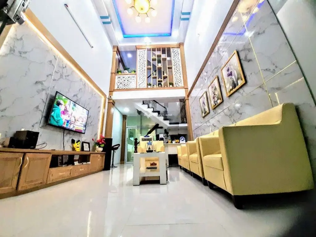Nhà măt tièn trung mỹ tây