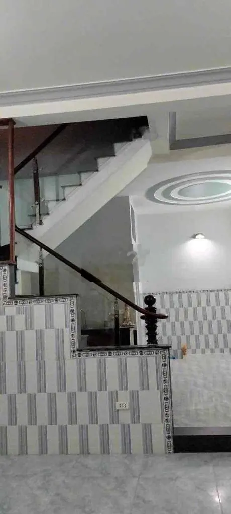 Bán Nhà Gần Chợ Dĩ An 2ty150 Đường Oto