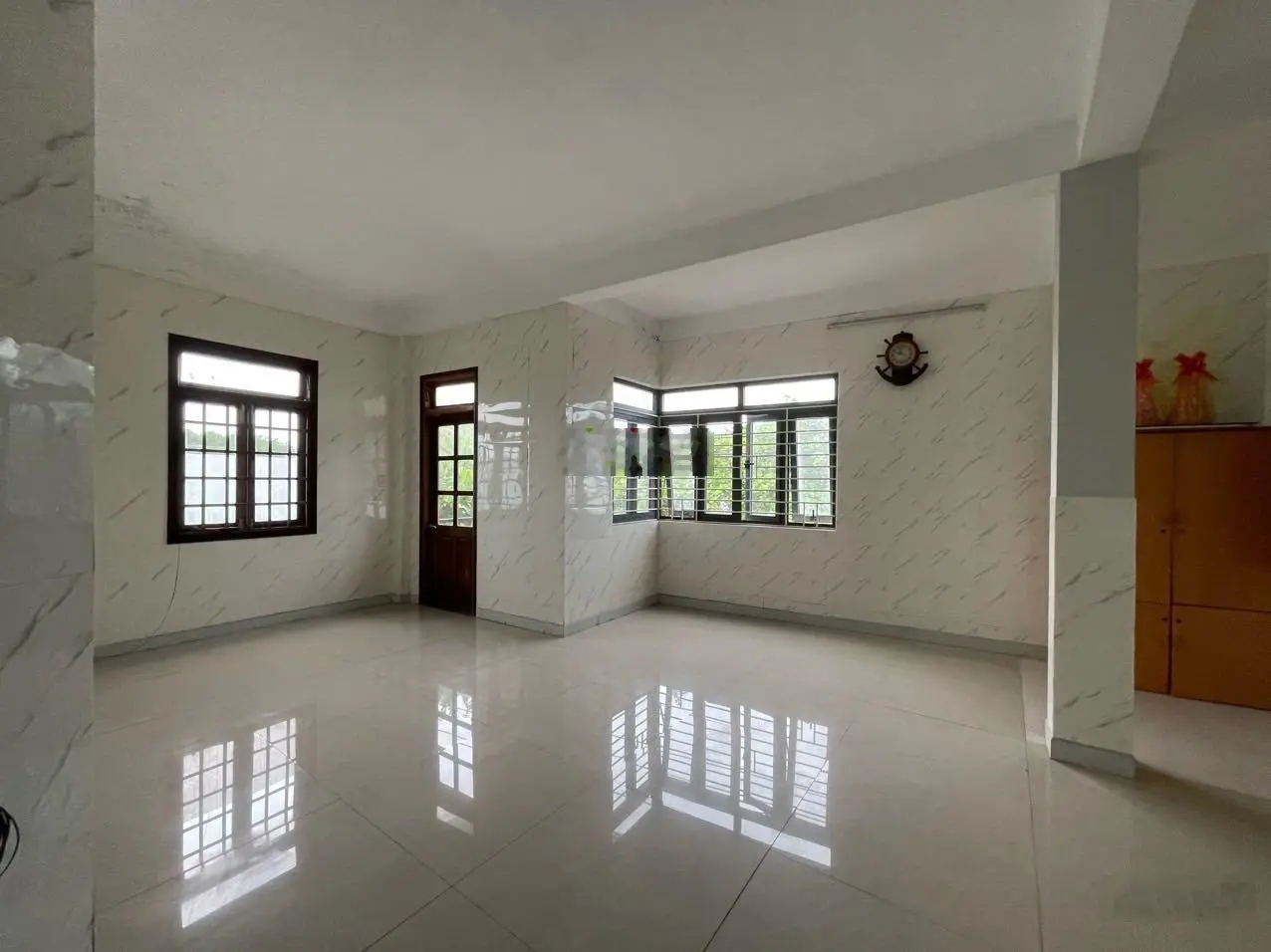 Bán gấp nhà 3 tầng ngang 7,5m MT Trưng Nữ Vương, đối diện trường học, cách sân bay 1km