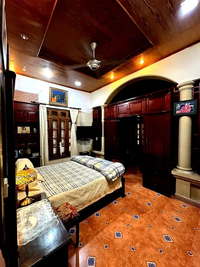 Bán nhà lô góc ngọc hà - gara ô tô, đối diện hồ, nhà 5 tầng đẳng cấp - 116m2 x 5t - khoảng 30 tỷ