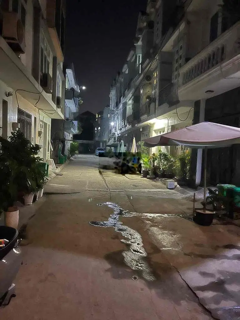 Nhà bán 1 trệt 2 lầu 1 xẹt ngắn đường Trần thị Do hiệp thành Q12