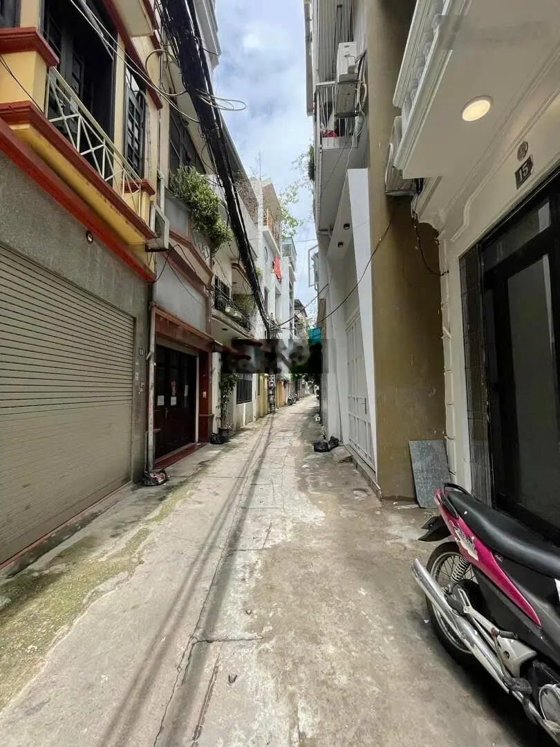Bán nhà Yên Lạc, Hai Bà Trưng. DT 90m2 8tầng mặt tiền 5.2m. Giá: 25.5 tỷ. LH: 0383 426 ***
