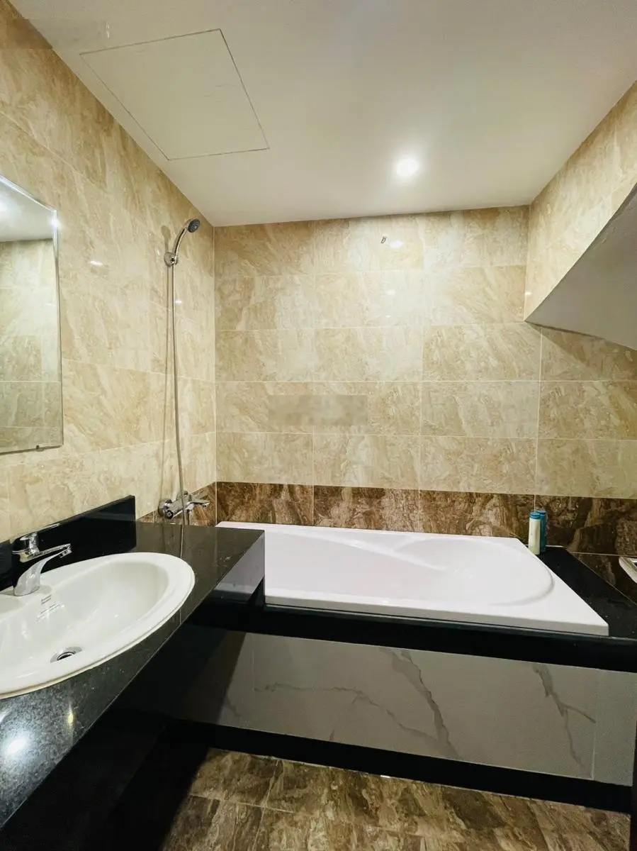 Bán nhà Đường Lê Trọng Tấn, Phân Lô Vip Quận Thanh Xuân, Thang Máy, Nhà Đẹp, Sát Ô Tô, Nhỉnh 8 Tỷ