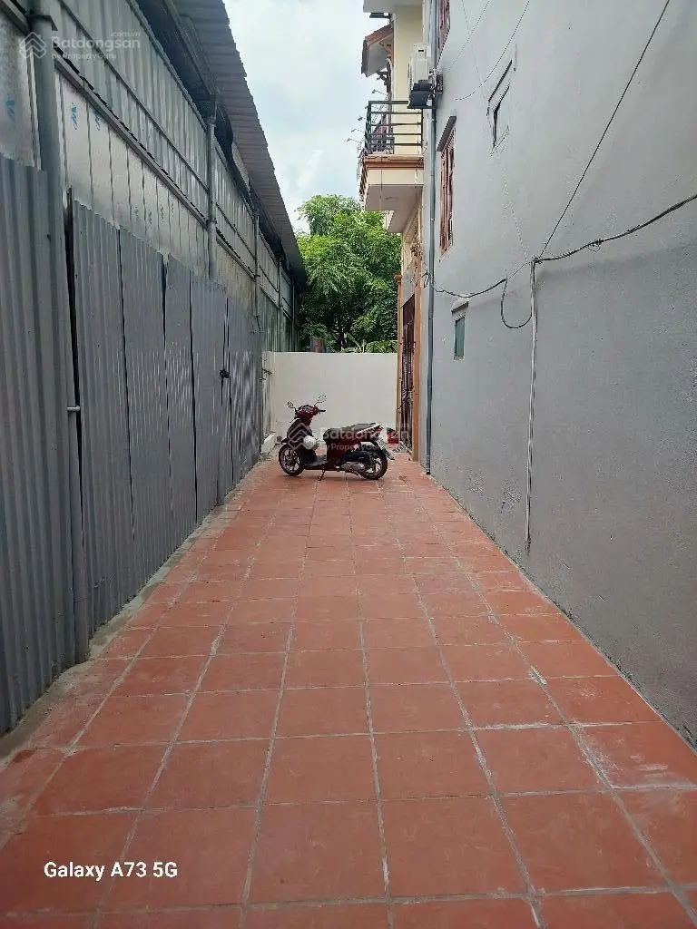 Hạ chào 250 triệu nhà đẹp đường Kim Giang ,ngõ ô tô 7 chỗ,sổ đỏ nở hậu 56m*5T,mt 3.3m.