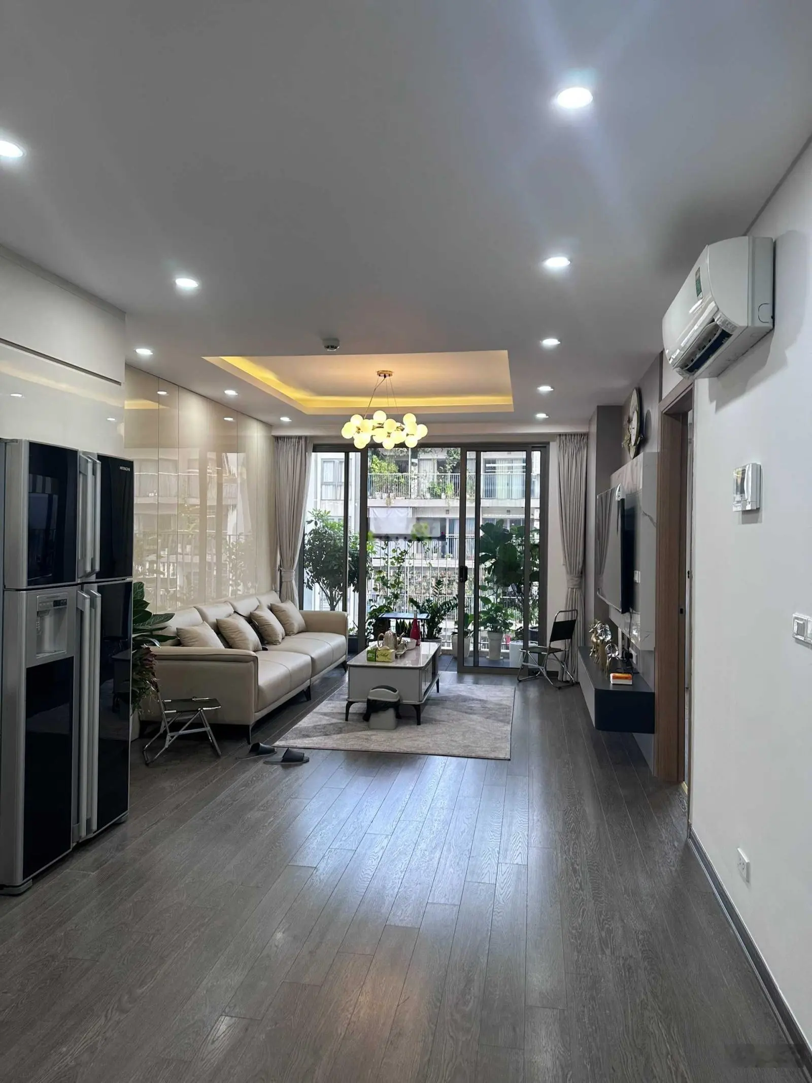Chính chủ bán CH siêu đẹp Thống Nhất Complex, DT 90m2, 3pn 2vs, nội thất full mới 100%. Giá 6.8 tỷ