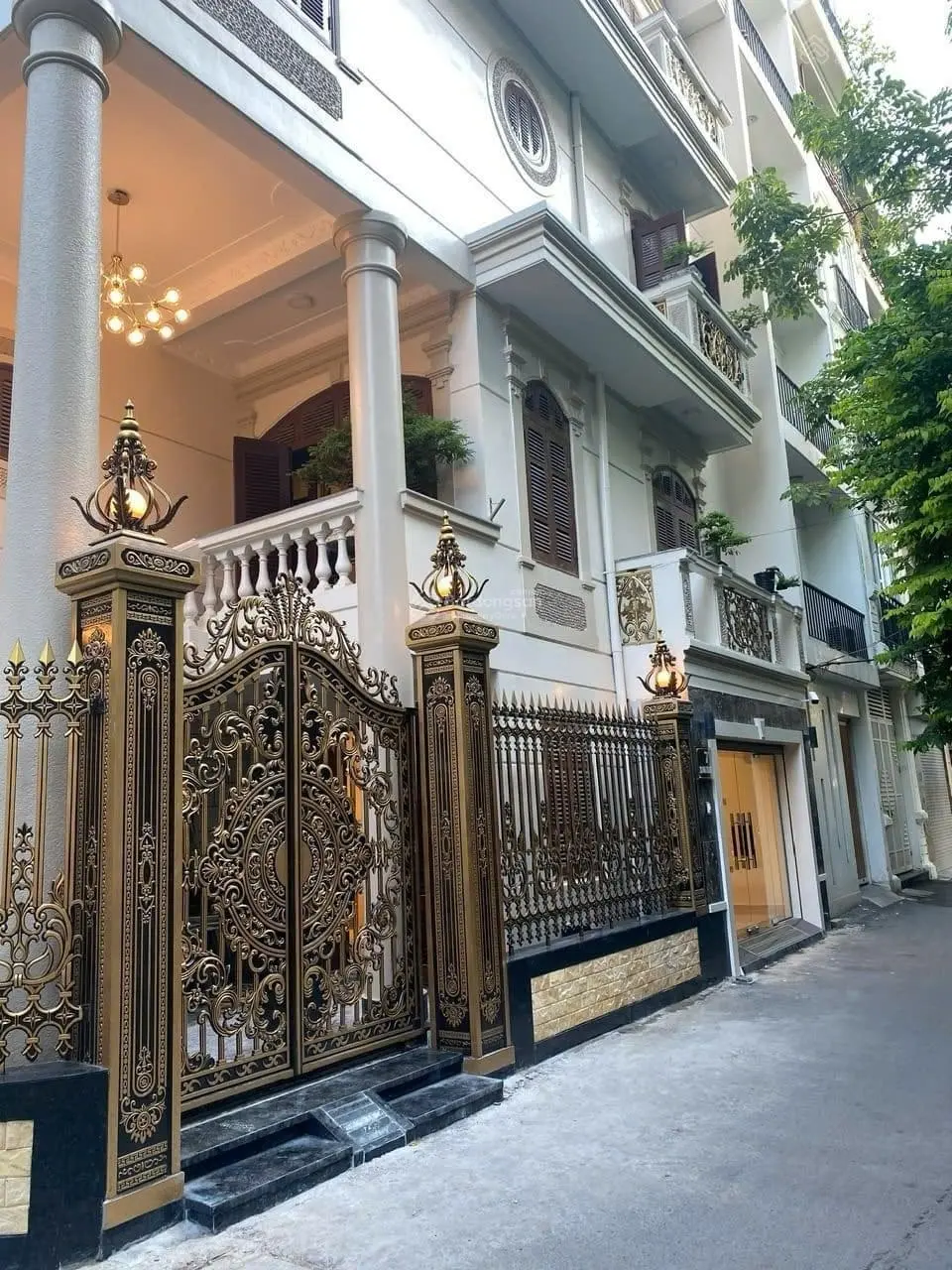 Bán nhà phố Xuân Diệu 120m2 MT 8m x 6 tầng giá 24,5 tỷ