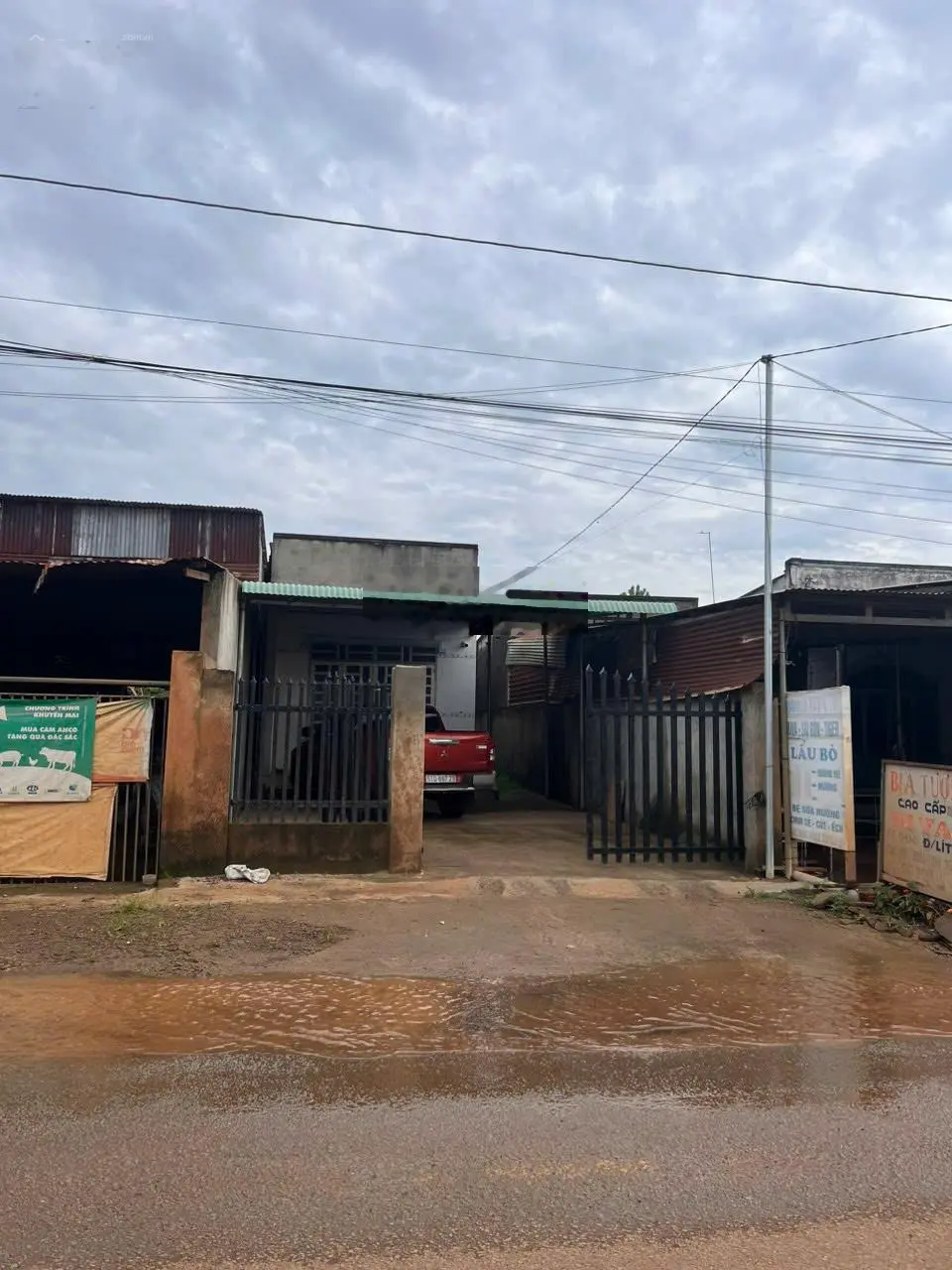 Bán nhanh lô đất Long Thành tặng nhà cấp 4 mặt tiền Hương Lộ 10 lối đi vào sân bay giá rẻ