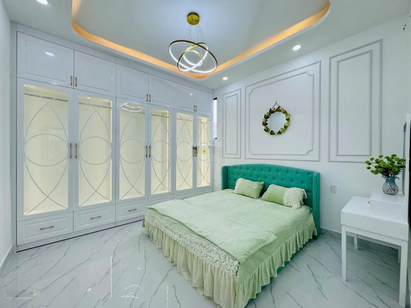 Bán biệt thự Phú Mỹ Quận 7 DT 8x14m, trệt 2 lầu nhà mới decor bán gấp 8,9 tỷ bank cho vay 70%
