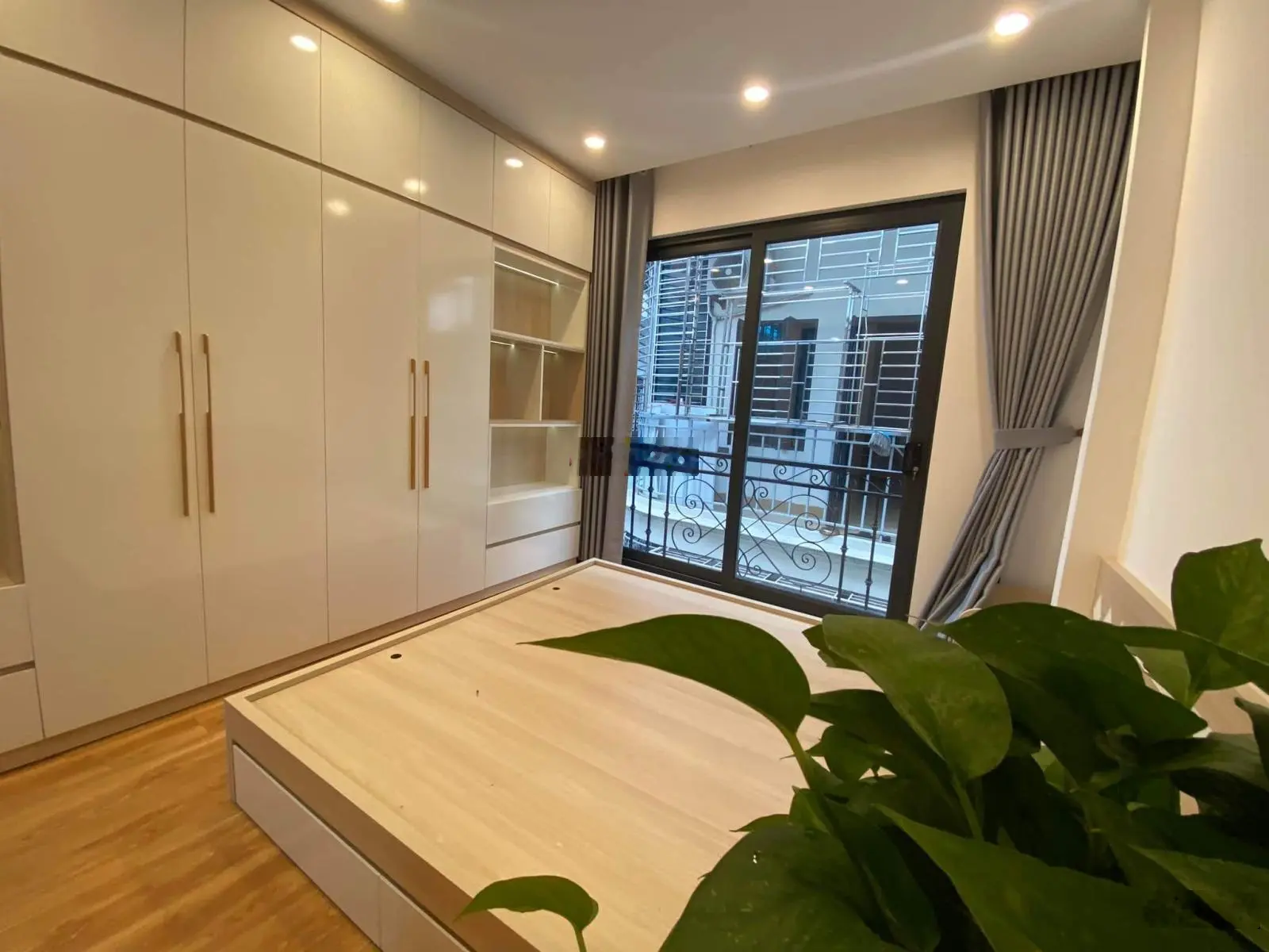 Hàng độc tại phố Tôn Đức Thắng, bán nhà 5,6 tỷ vnđ, 20m2 đầy đủ nội thất