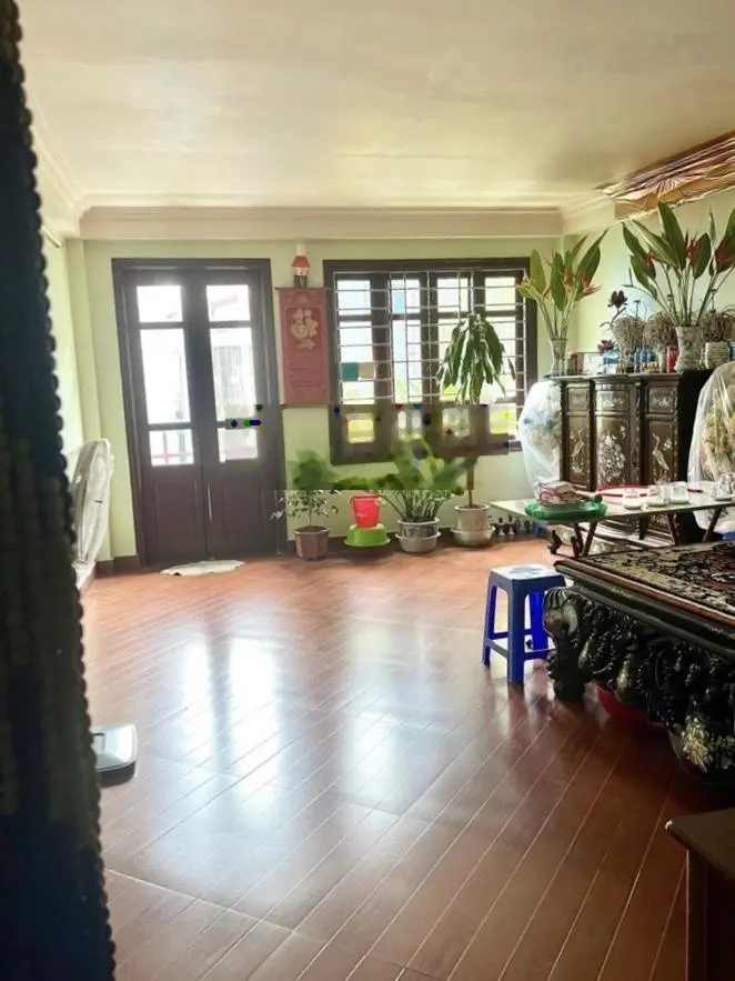 Bán nhà Khâm Thiên,Đống Đa.77m mặt tiền 10m chỉ 9,6 tỷ.Mảnh đất vàng,đầu tư hay ở đều ok