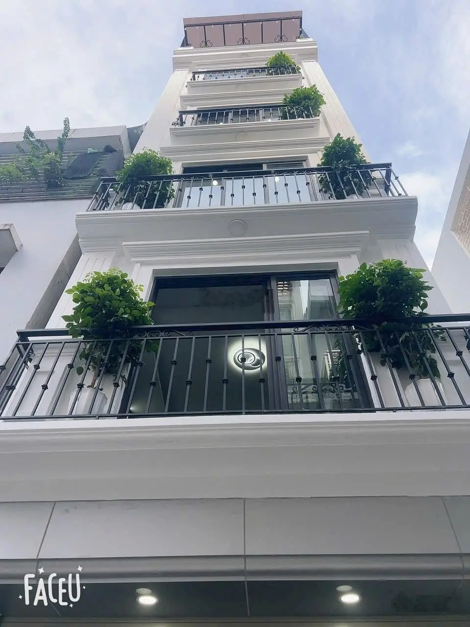 Nhỉnh 12 tỷ có ngay em chân dài nhà mới. Phố Lâm Hạ, Quận Long Biên