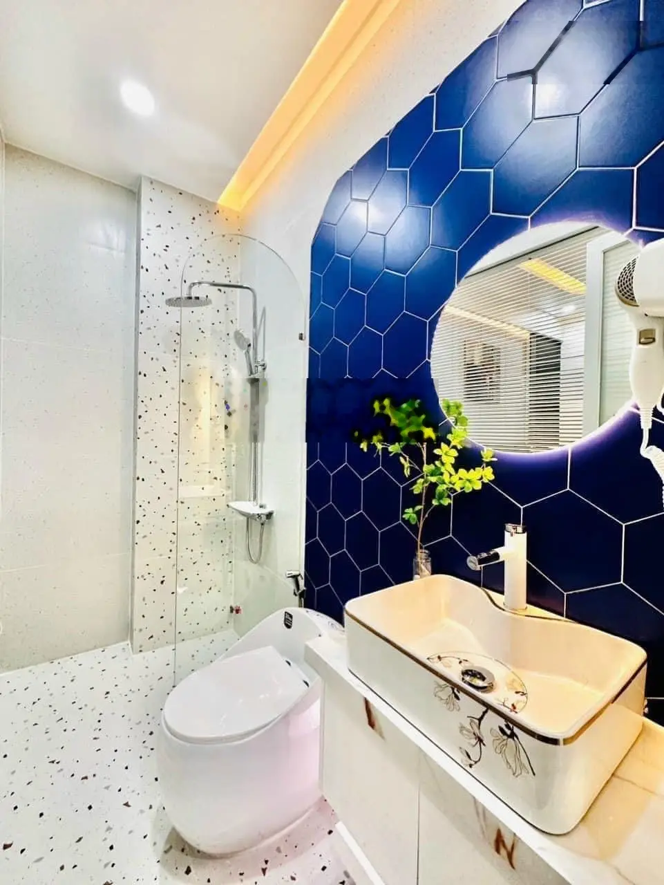 Hàng hiếm ngang 5m 4 tầng full nội thất 5x15.5m cách 30m ra Phạm Văn Chiêu P9 Gò Vấp