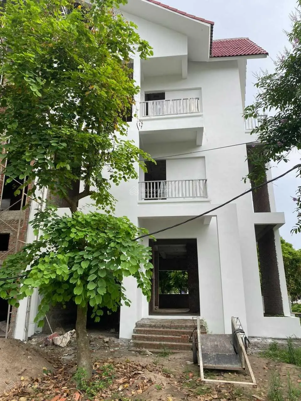 Cần bán biệt thự tại Ngôi Nhà Mới (New House City)