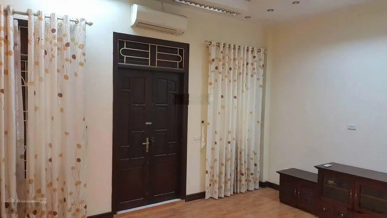 Nhà đẹp, giá rẻ 10PN, 75m2, 7 tầng, mặt tiền 5.3m. Giá sinh viên