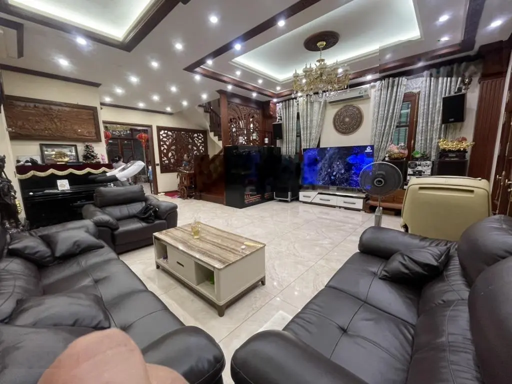Bán căn nhà Mặt Phố Lê Trọng Tấn - vỉa hè kinh doanh oto tránh Lô góc biệt Thự văn phòng đẹp