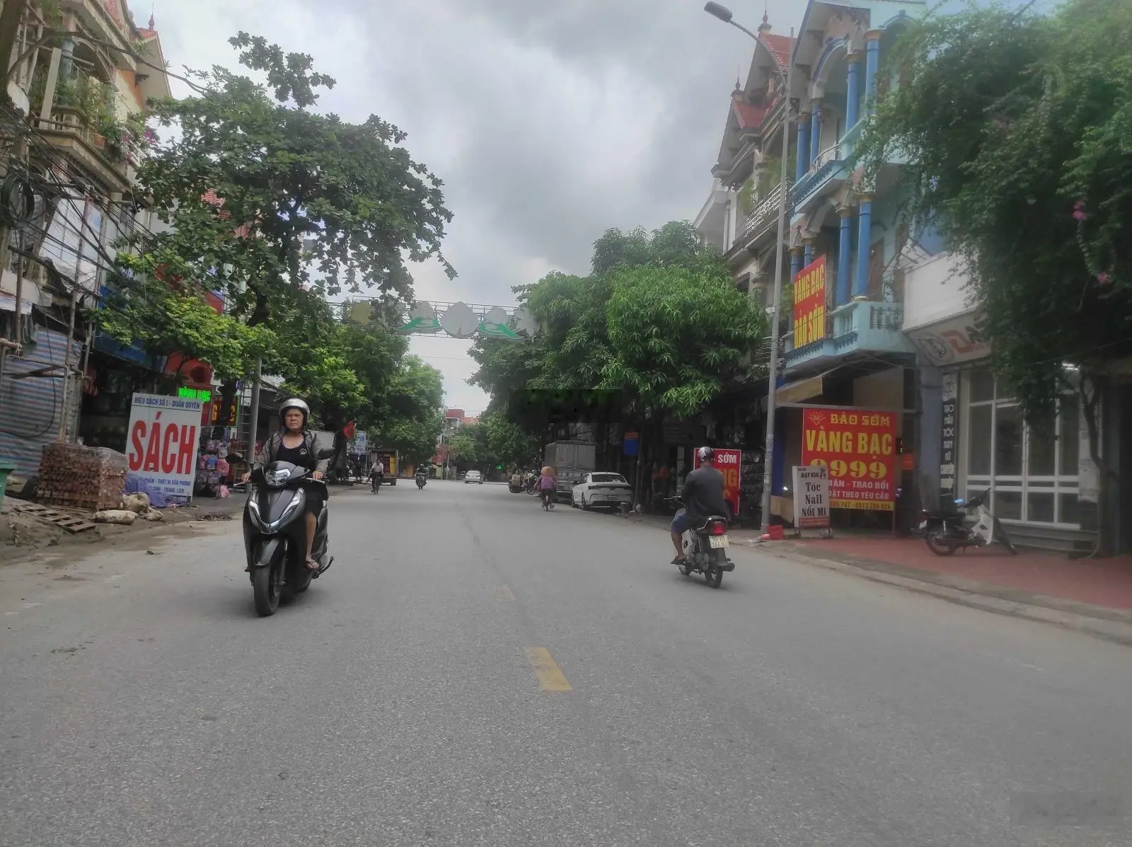 Siêu hot tại TT Gia Bình Bắc Ninh. S=81m2, mặt tiền = 4.6m= hậu, giá chưa đến 1.8tỷ