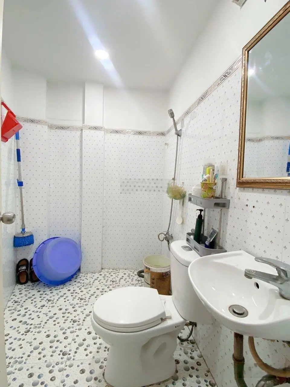 Hiếm có- mặt tiền kinh doanh gần trục đường 3/2, quận 11- 50 m2 vuông vức- 3pn 3wc- giá chỉ 9.9 tỷ