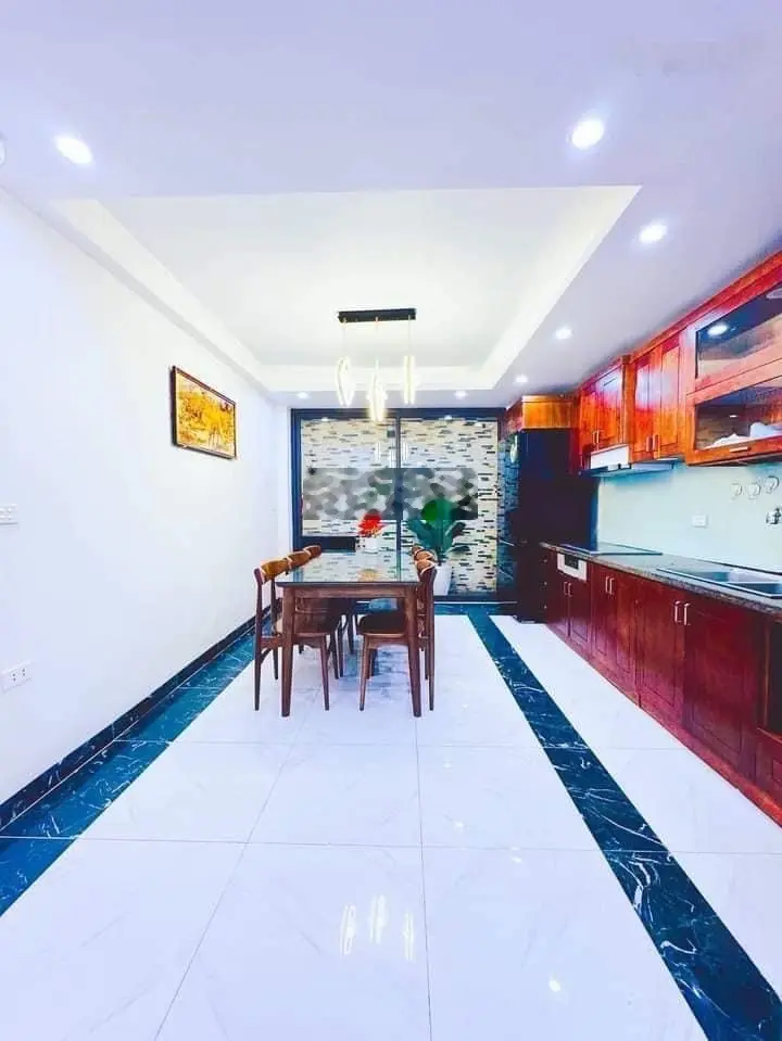 Nhỉnh 8tỷ có nhà phân lô Cầu Giấy ô tô đỗ của kinh doanh siêu đỉnh DT 40m2, 5tầng, 0945 453 ***