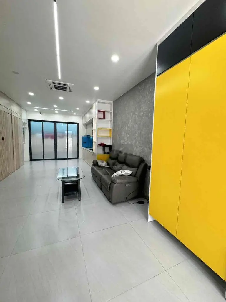 Bán gấp nhà 3 tầng full nội thất sổ hồng sẵn