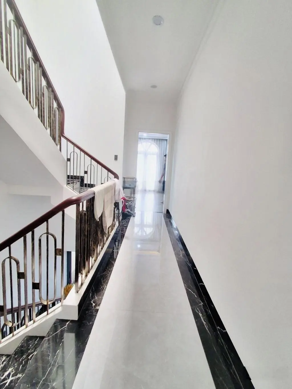 Nhà đẹp 4 tầng ngang 5 bề thế - phường cái lái quận 2 tp thủ đức - nhanh tay sở hữu ạ.!