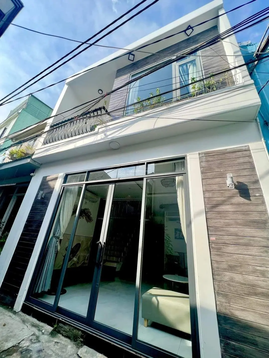 Nhà 2 tầng Trần Cao Vân, Thanh khê. Cách đường vài bước chân. Gần bãi đậu ô tô