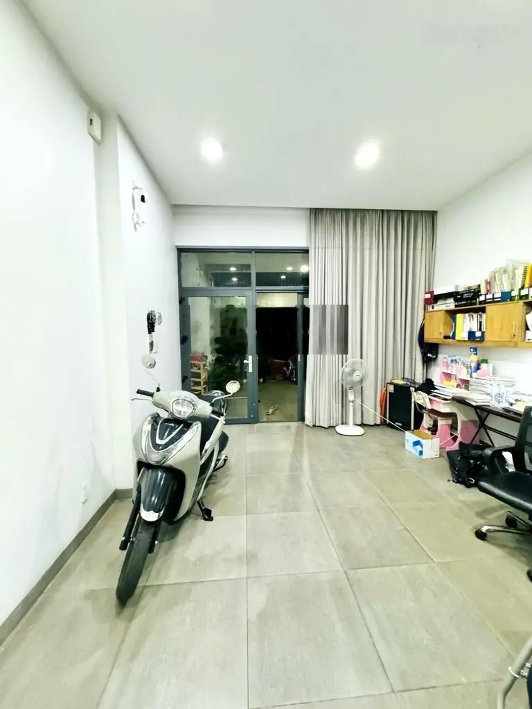 MT Khu Nam Hùng Vương Bình Tân view công viên 4 tầng 90m2 - 4.5*20m - 4PN oto ngủ trong nhà 9.5 tỷ