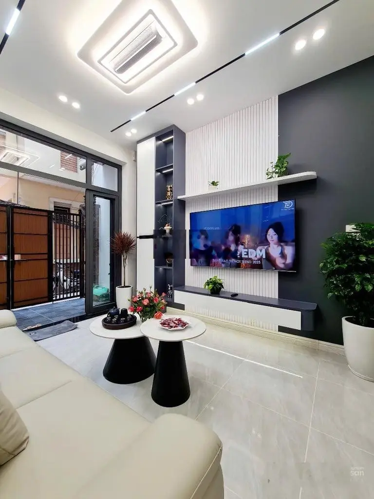 Đội Cấn - tặng full nội thất - nhà đẹp như khách sạn