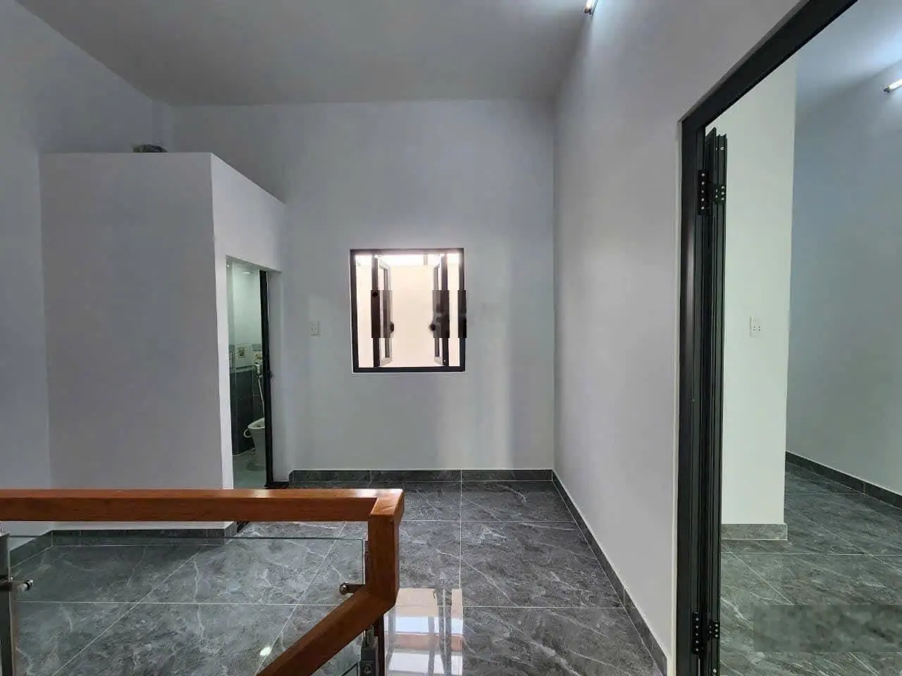 Bán nhà đang cho thuê 7tr/tháng còn hợp đồng 54m2, mặt đường Sinco, gần Aeon Mall Bình Tân, sổ sẵn